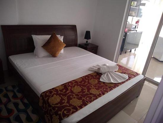 Diamond Plaza Hotel Grand Anse  Bilik gambar